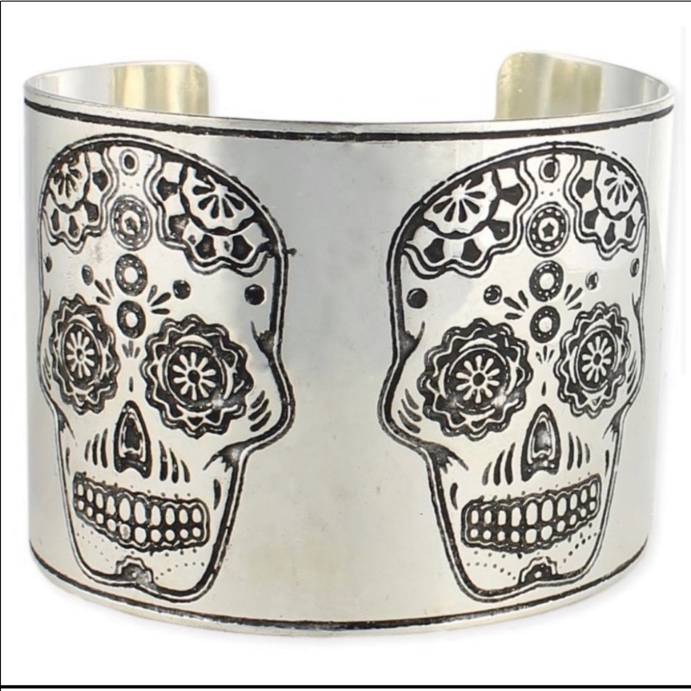 NEW SILVER CUFF BRACELET WITH CALAVERA SKULLS ETCHED IN BLACK~WIDE, SMOOTH, COOL - Picture 1 of 2
